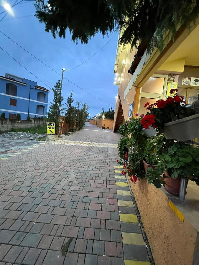 דורס Hotel Ziku מראה חיצוני תמונה